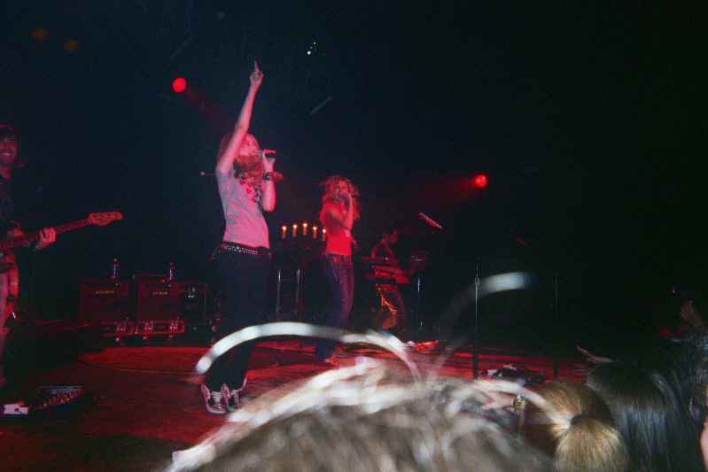 Credit to [url=http://alyandaj.com/boards/topic.asp?TOPIC_ID=8232]Chris[/url]
