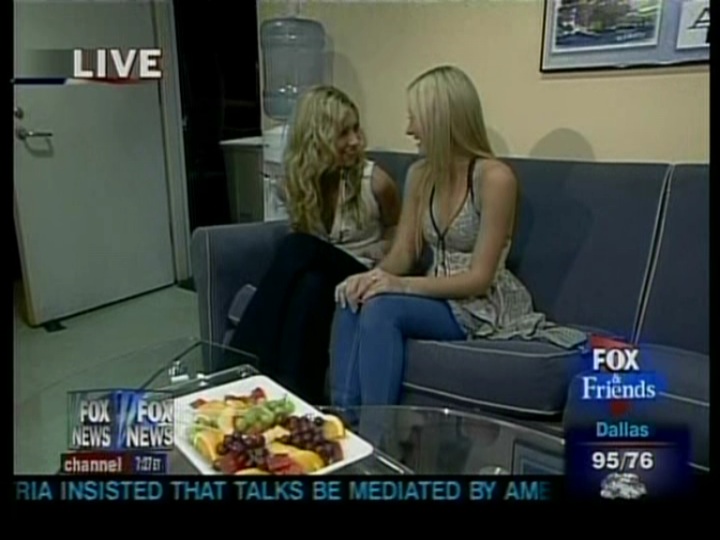 Fox_and_Friends-003.jpg