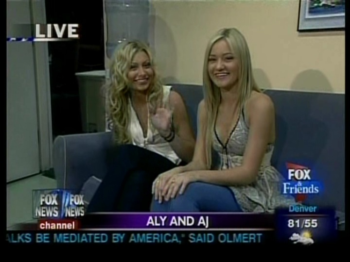 Fox_and_Friends-006.jpg