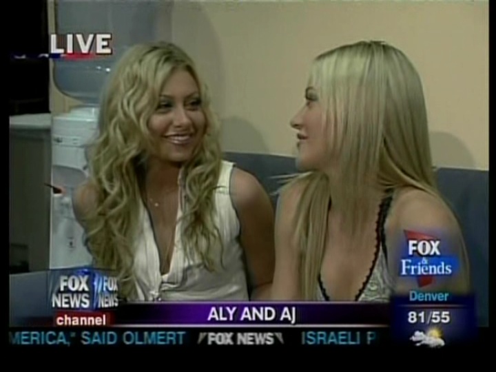 Fox_and_Friends-010.jpg