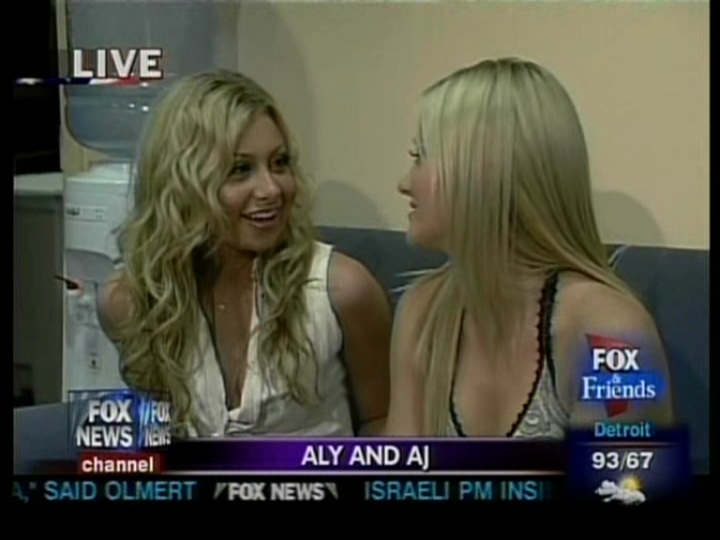 Fox_and_Friends-012.jpg