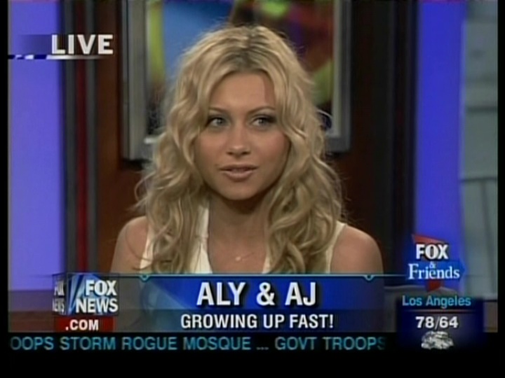 Fox_and_Friends-194.jpg