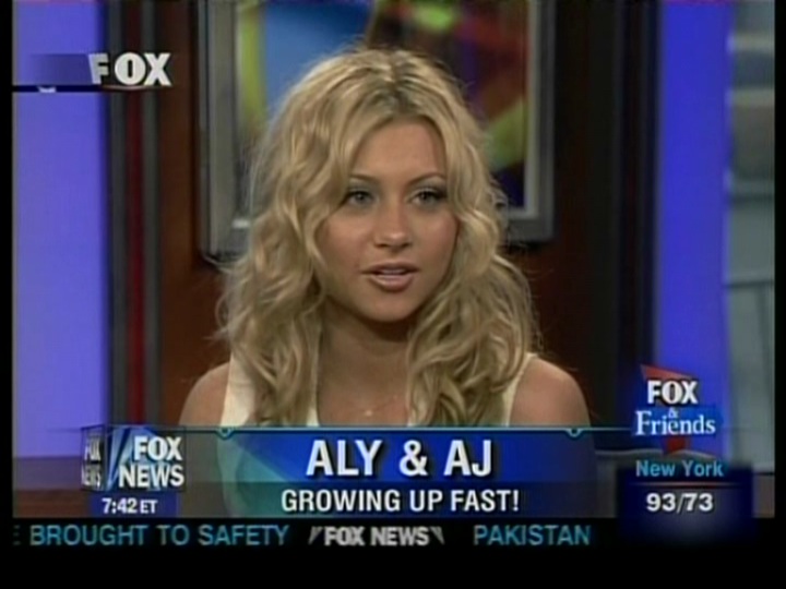 Fox_and_Friends-208.jpg
