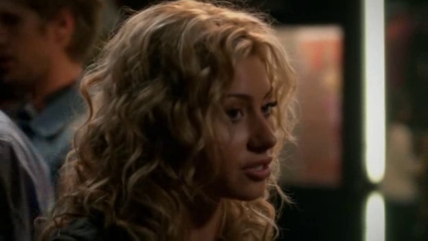 1x08_Back_of_a_Car302.jpg