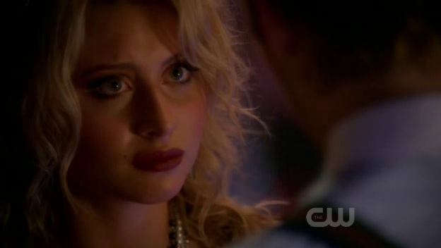 1x08_Back_of_a_Car463.jpg