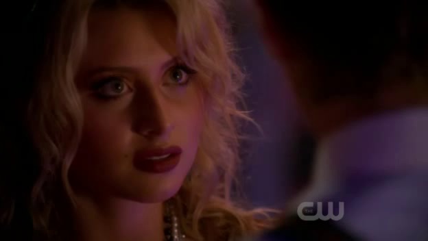 1x08_Back_of_a_Car475.jpg