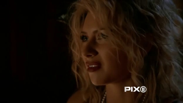 1x08_Back_of_a_Car500.jpg