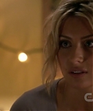 1x08_Back_of_a_Car252.jpg