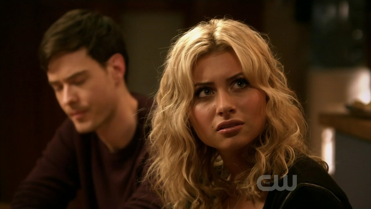 1x10_Pledging_My_Love_113.jpg