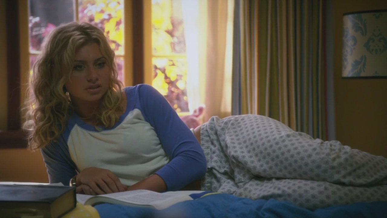 Hellcats1x11-ThinkTwiceBeforeYouGo-009.JPG