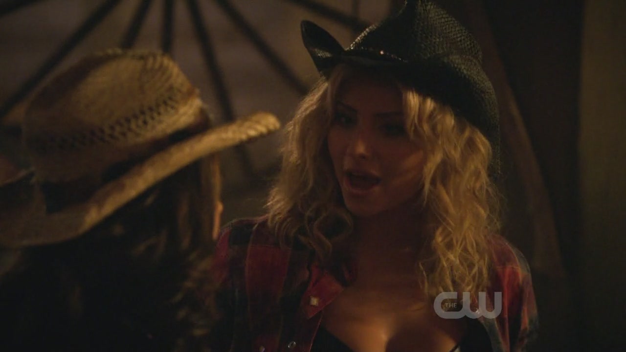 Hellcats1x11-ThinkTwiceBeforeYouGo-312.JPG