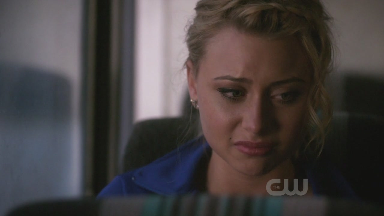 Hellcats1x11-ThinkTwiceBeforeYouGo-580.JPG