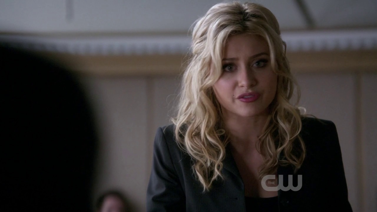 1x19_Before_I_Was_Caught_0594.jpg