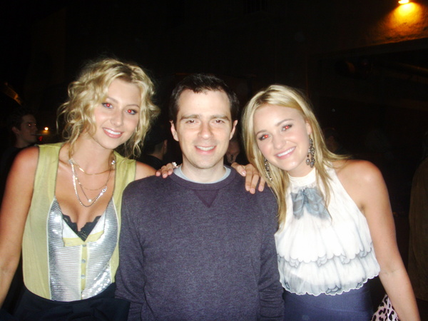 Great party last night...Weezer killed it on stage, good catching up with Rivers :) XO A & A - 5/14/09
