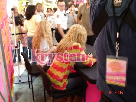 krysten01.jpg