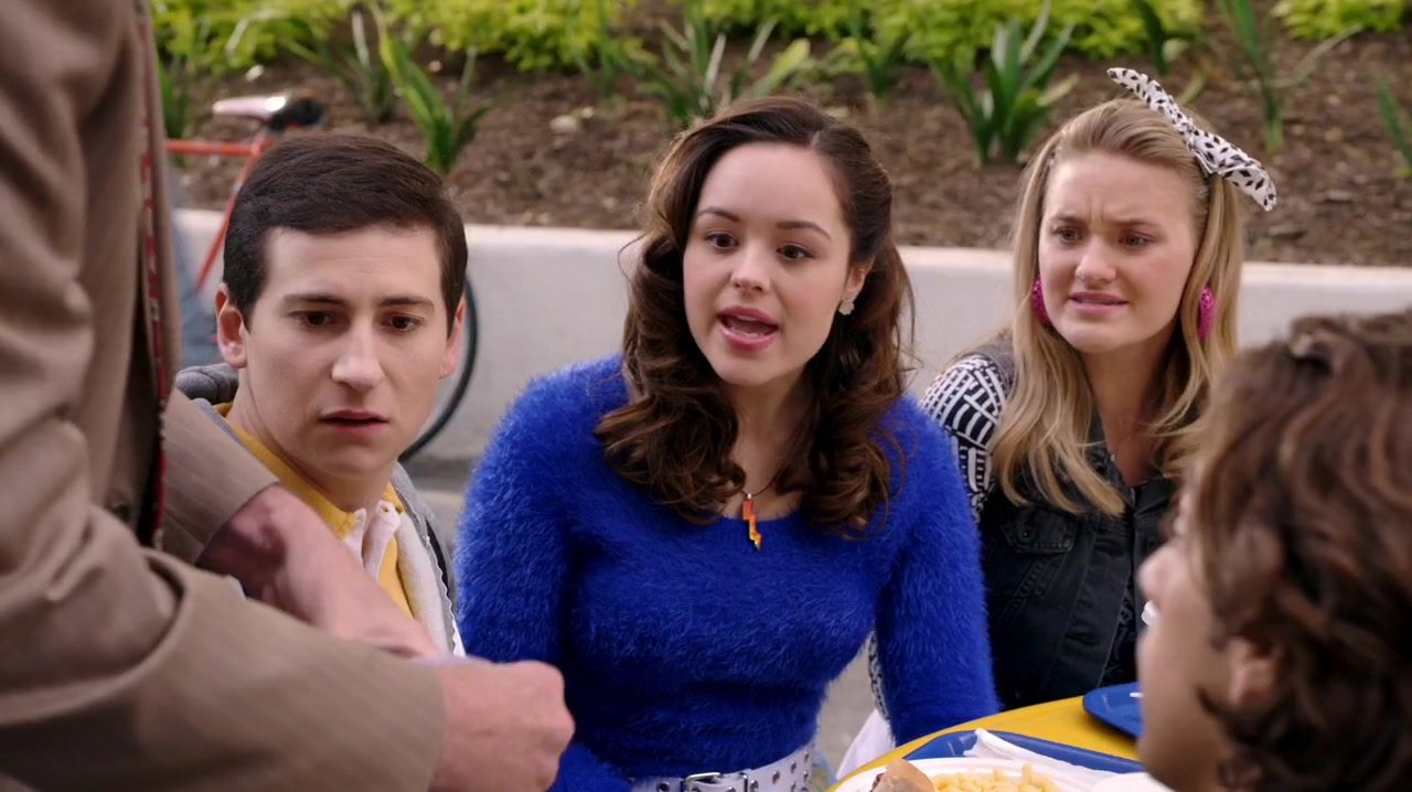 TheGoldbergs_3x17_TheDirtyDancingDance_0010.jpg