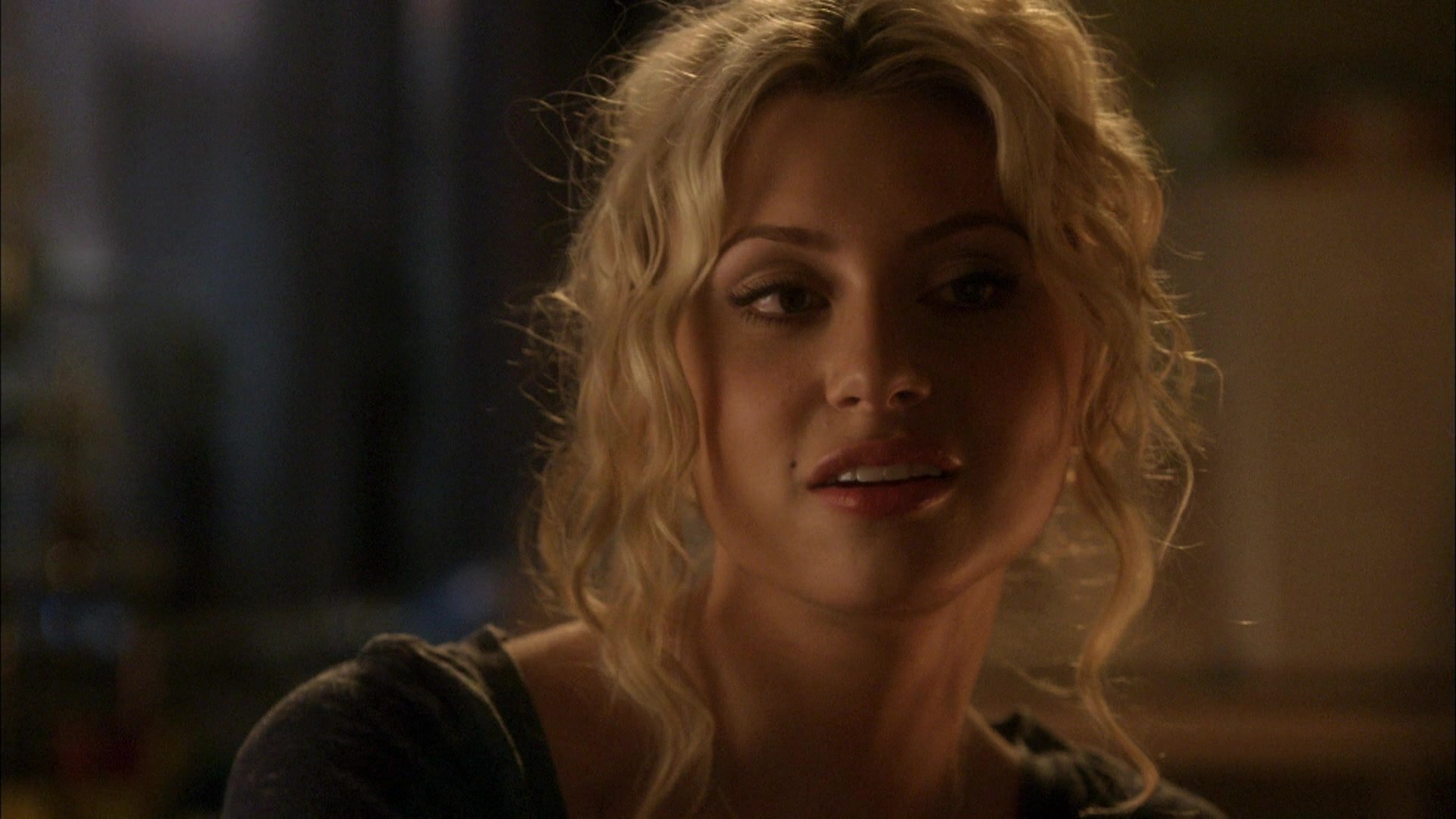 Hellcats-1x01-AWorldFullofStrangers-723.JPG