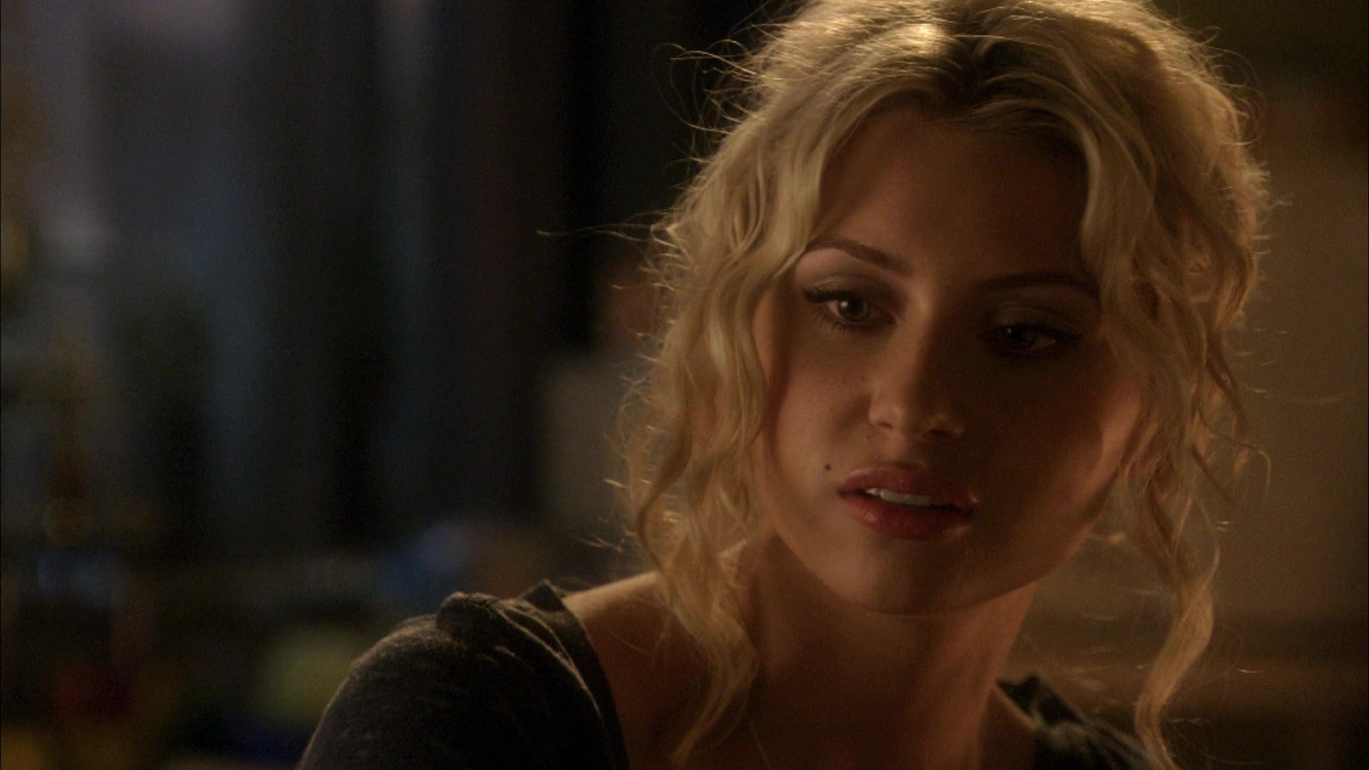 Hellcats-1x01-AWorldFullofStrangers-729.JPG