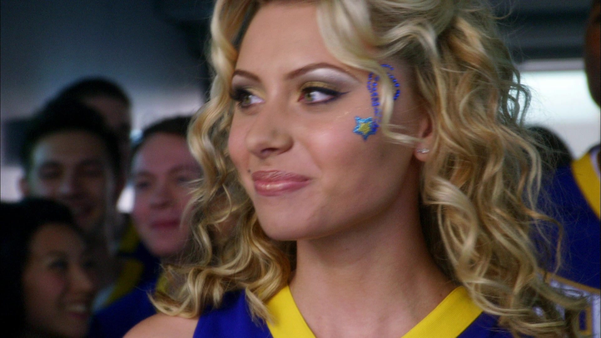 Hellcats-1x01-AWorldFullofStrangers-790.JPG