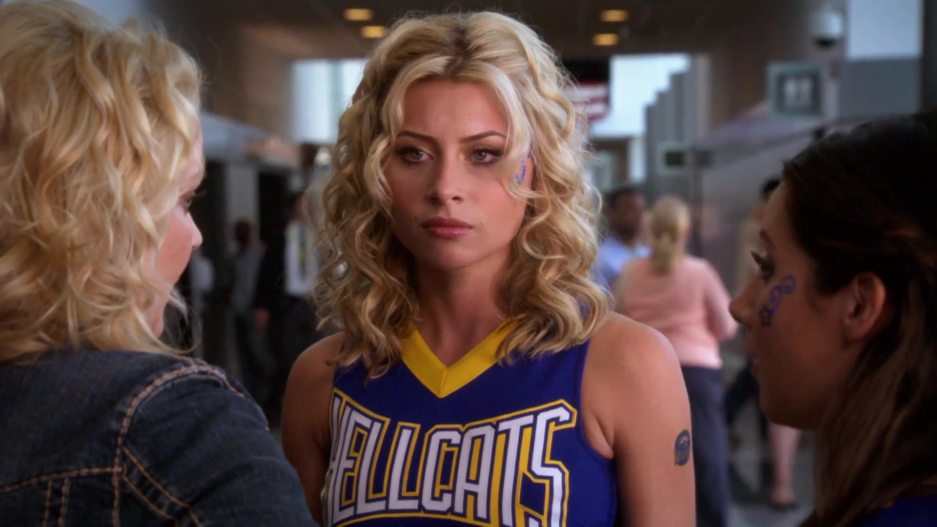 1x02-I_Say_A_Little_Prayer-096.jpg