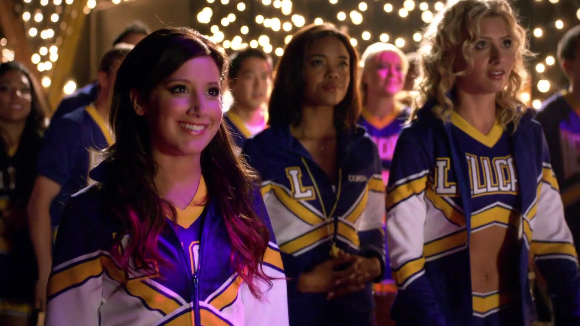 1x02-I_Say_A_Little_Prayer-108.jpg