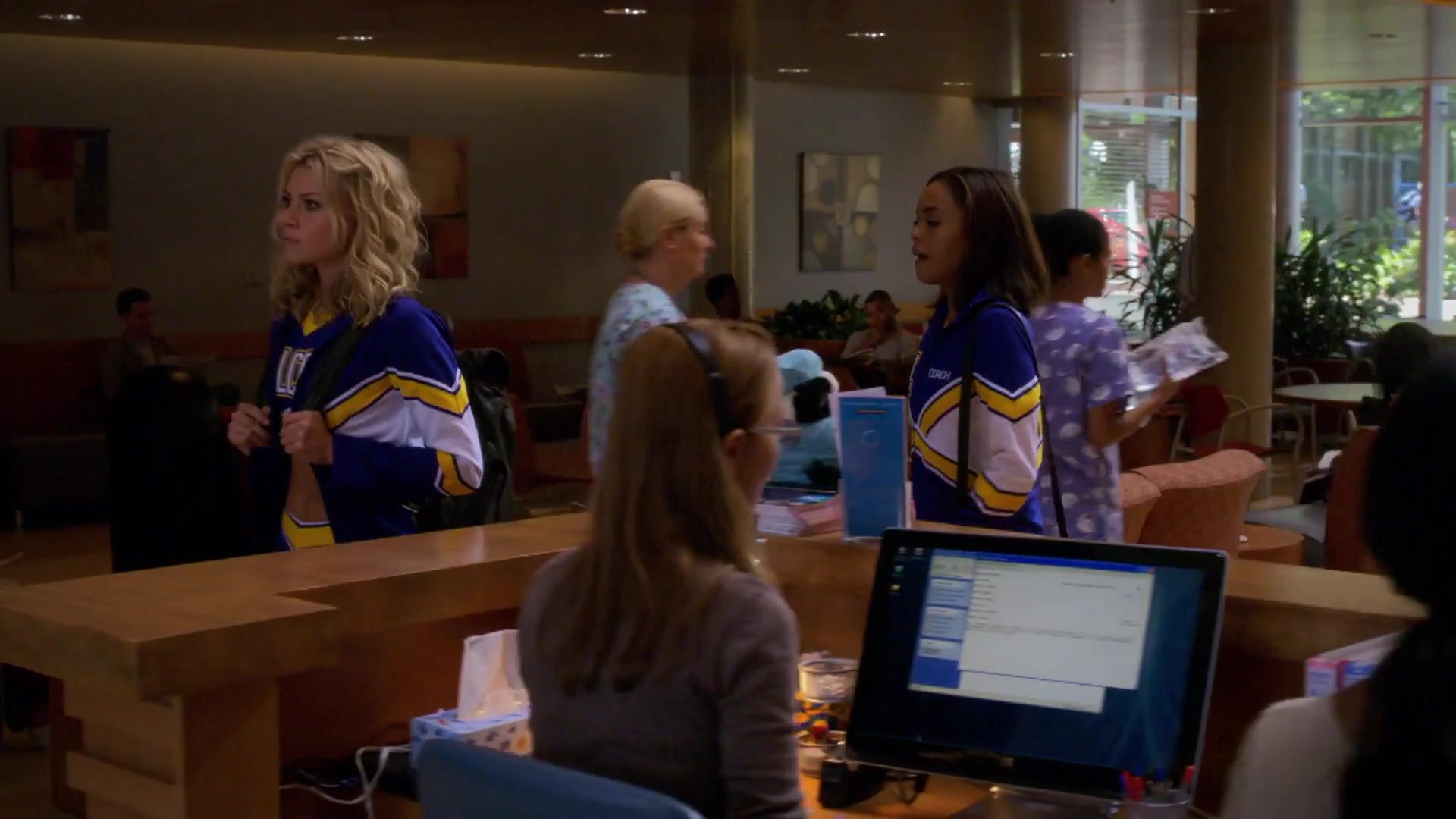 1x02-I_Say_A_Little_Prayer-146.jpg
