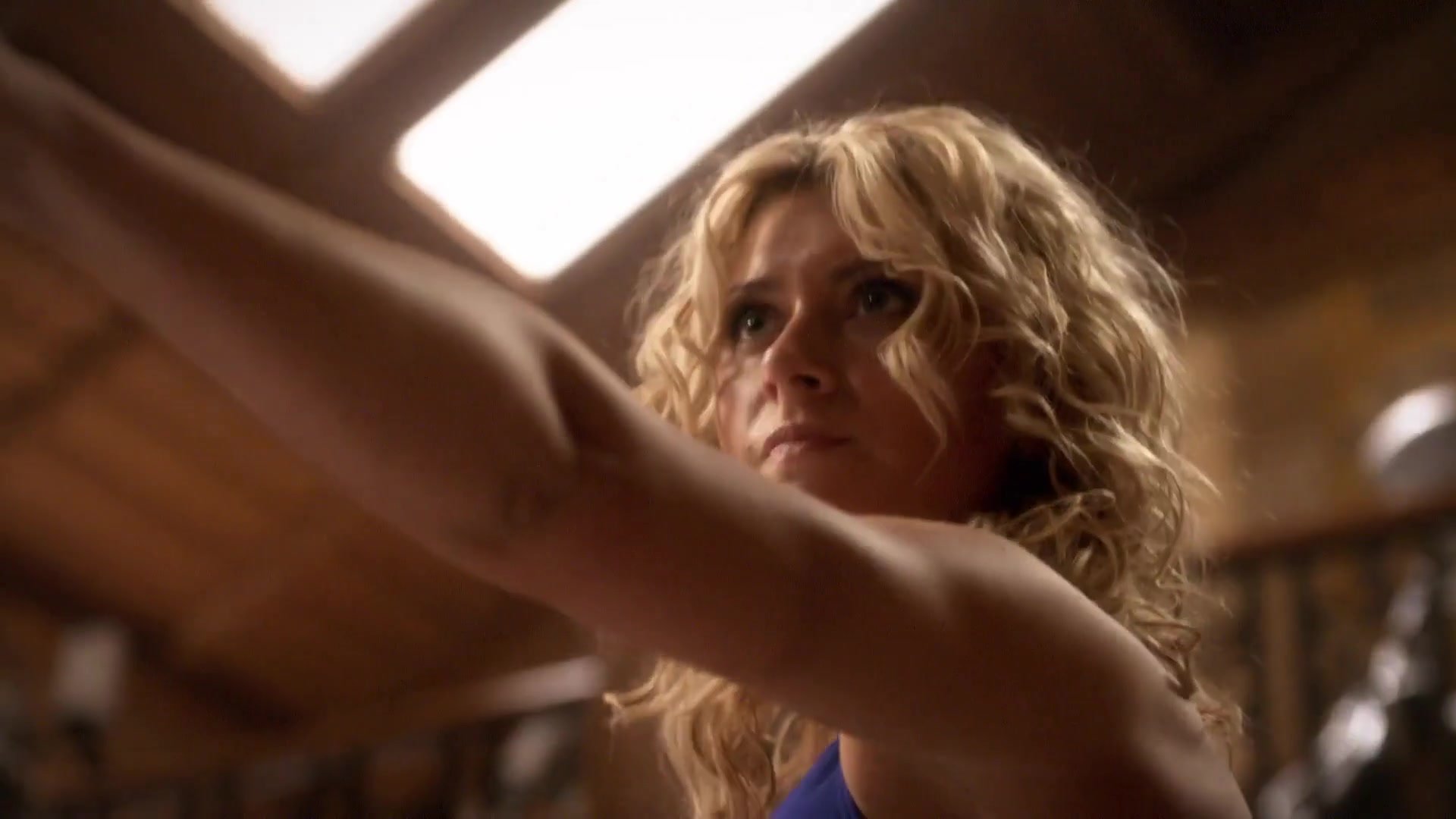 1x02-I_Say_A_Little_Prayer-280.jpg