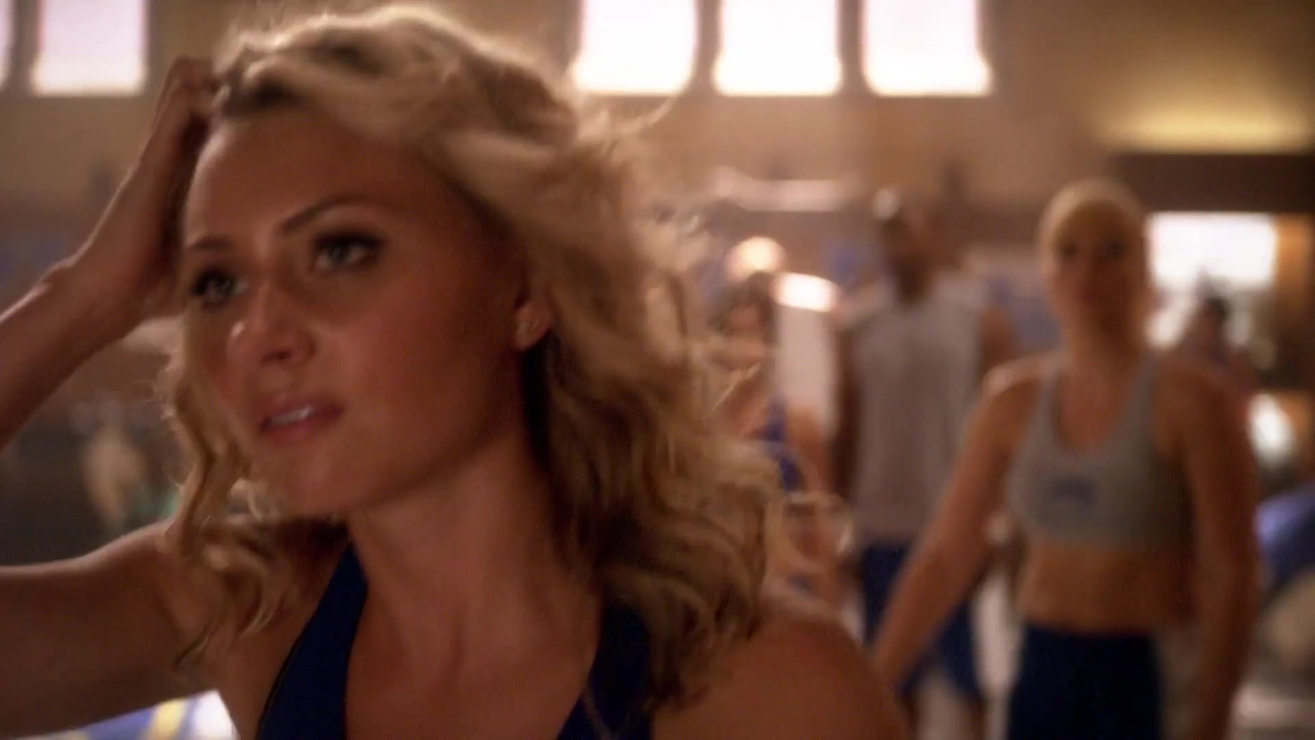 1x02-I_Say_A_Little_Prayer-289.jpg