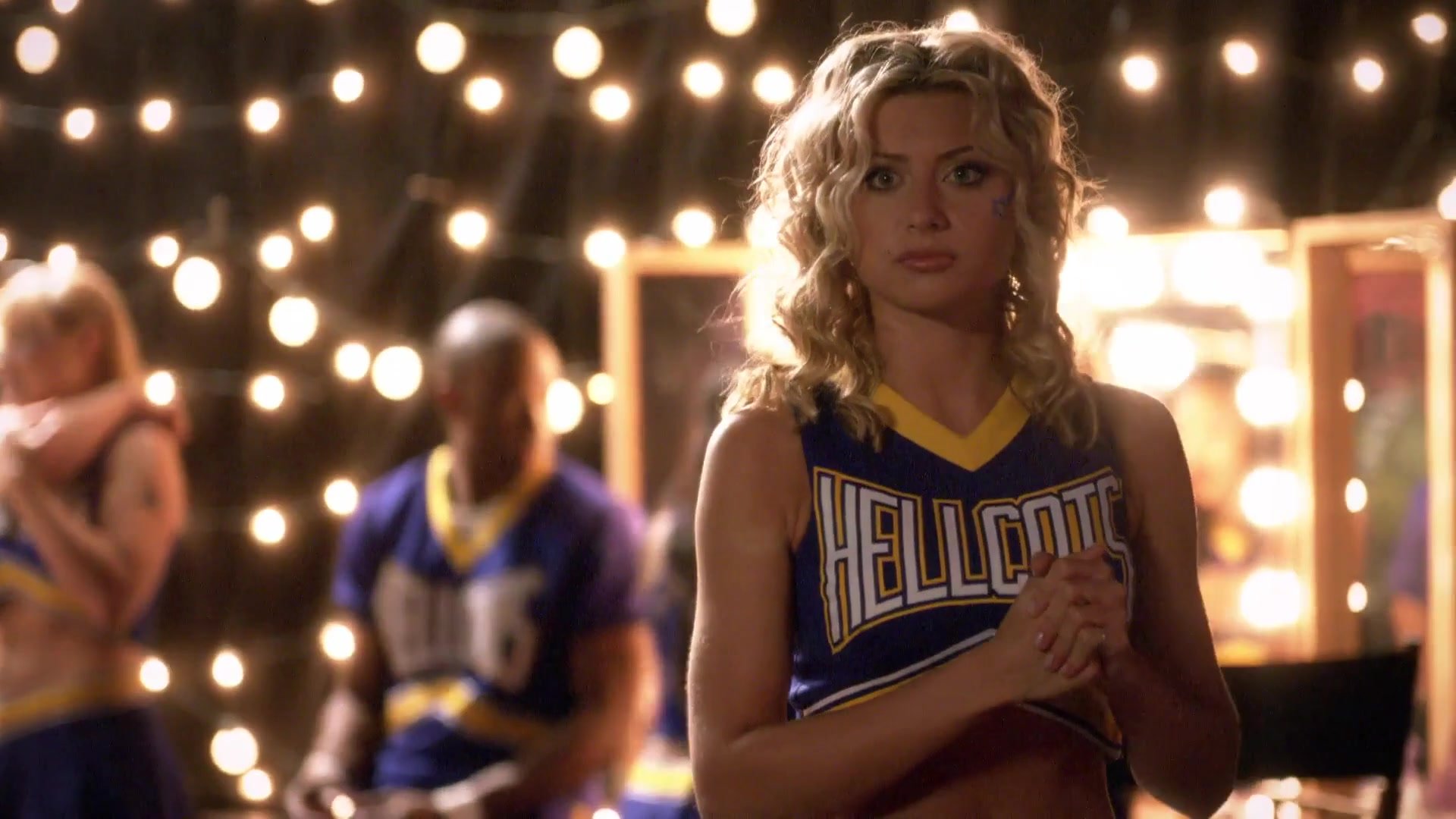 1x02-I_Say_A_Little_Prayer-398.jpg