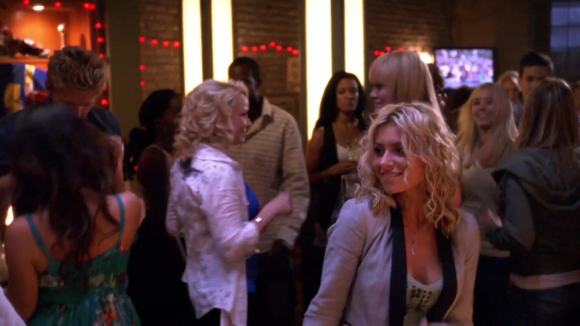 1x02-I_Say_A_Little_Prayer-471.jpg