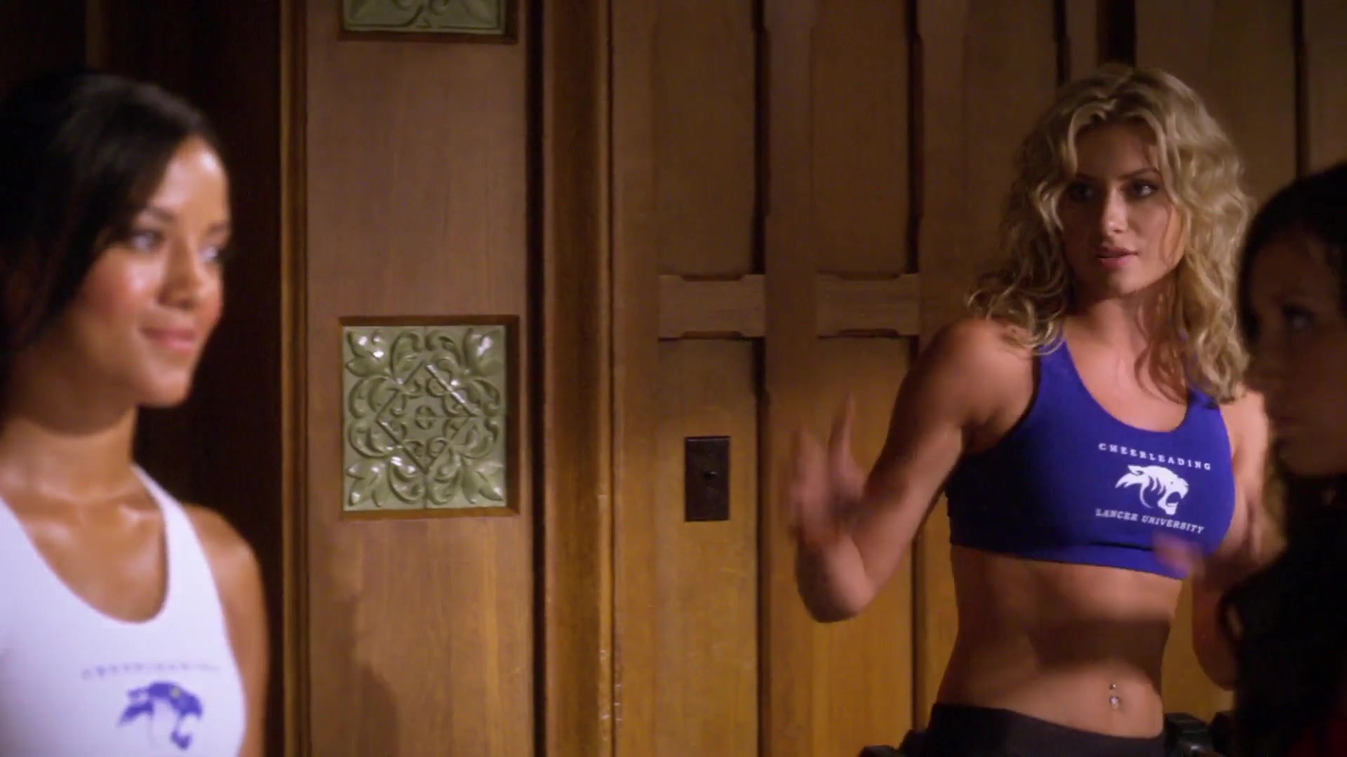 Hellcats-1x03-BealeStAfterDark-072.JPG