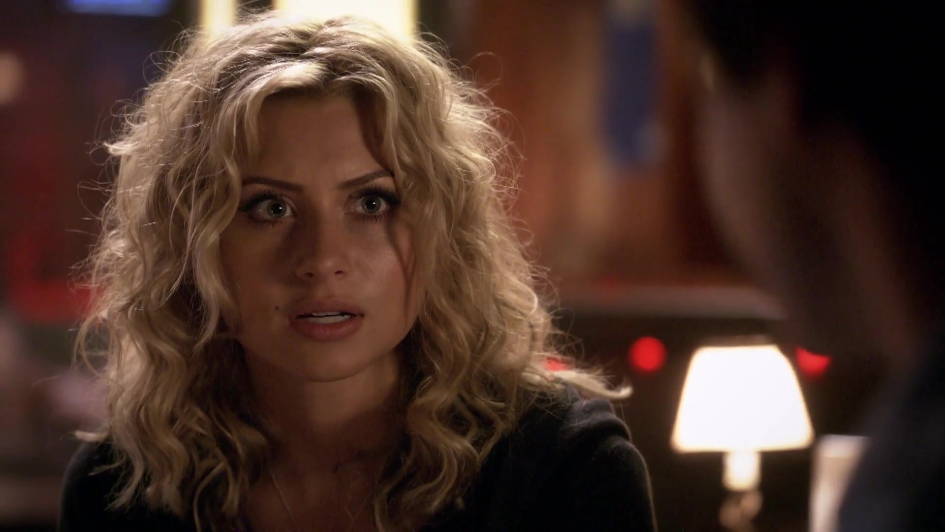 Hellcats-1x03-BealeStAfterDark-319.JPG