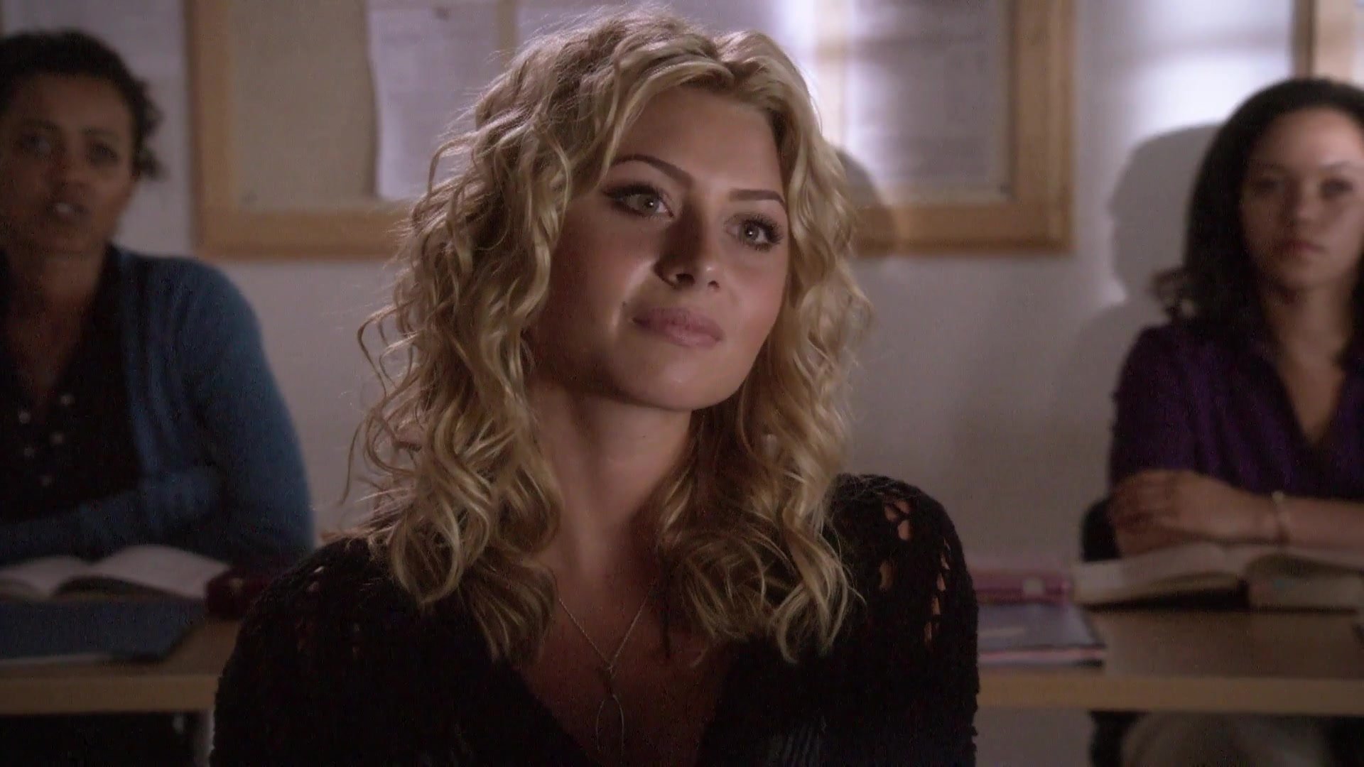 Hellcats-1x03-BealeStAfterDark-339.JPG