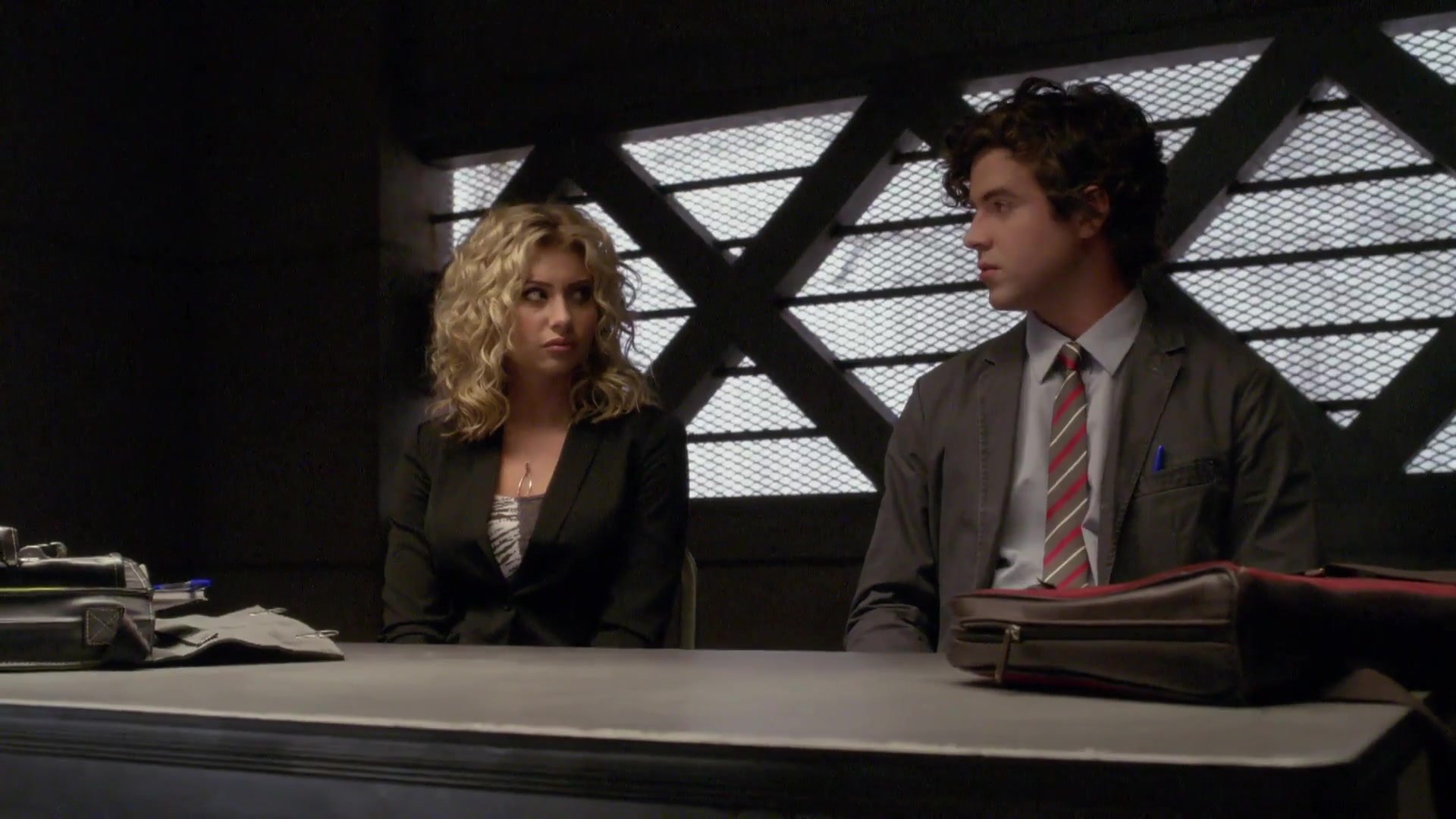 1x05_The_Prisoners_Song_025.jpg