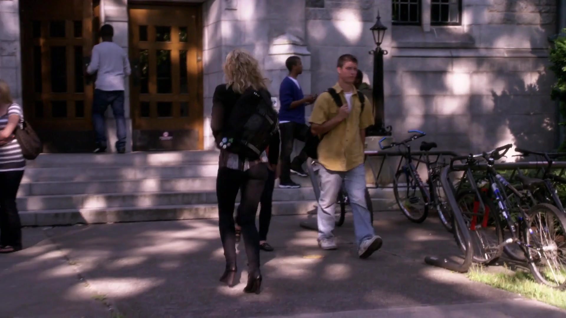 1x05_The_Prisoners_Song_065.jpg