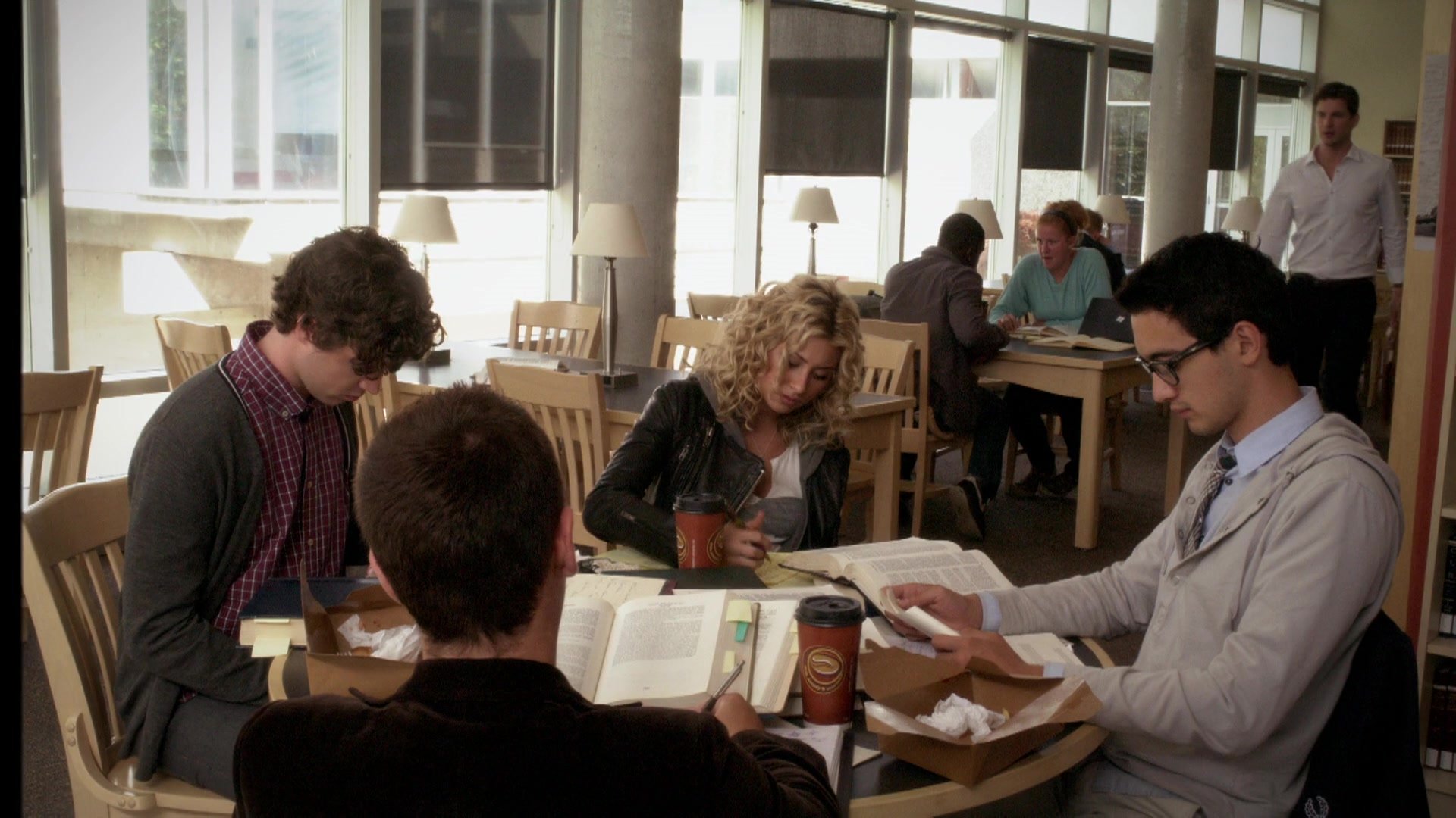 1x06_Ragged_Old_Flag_Football_107.jpg
