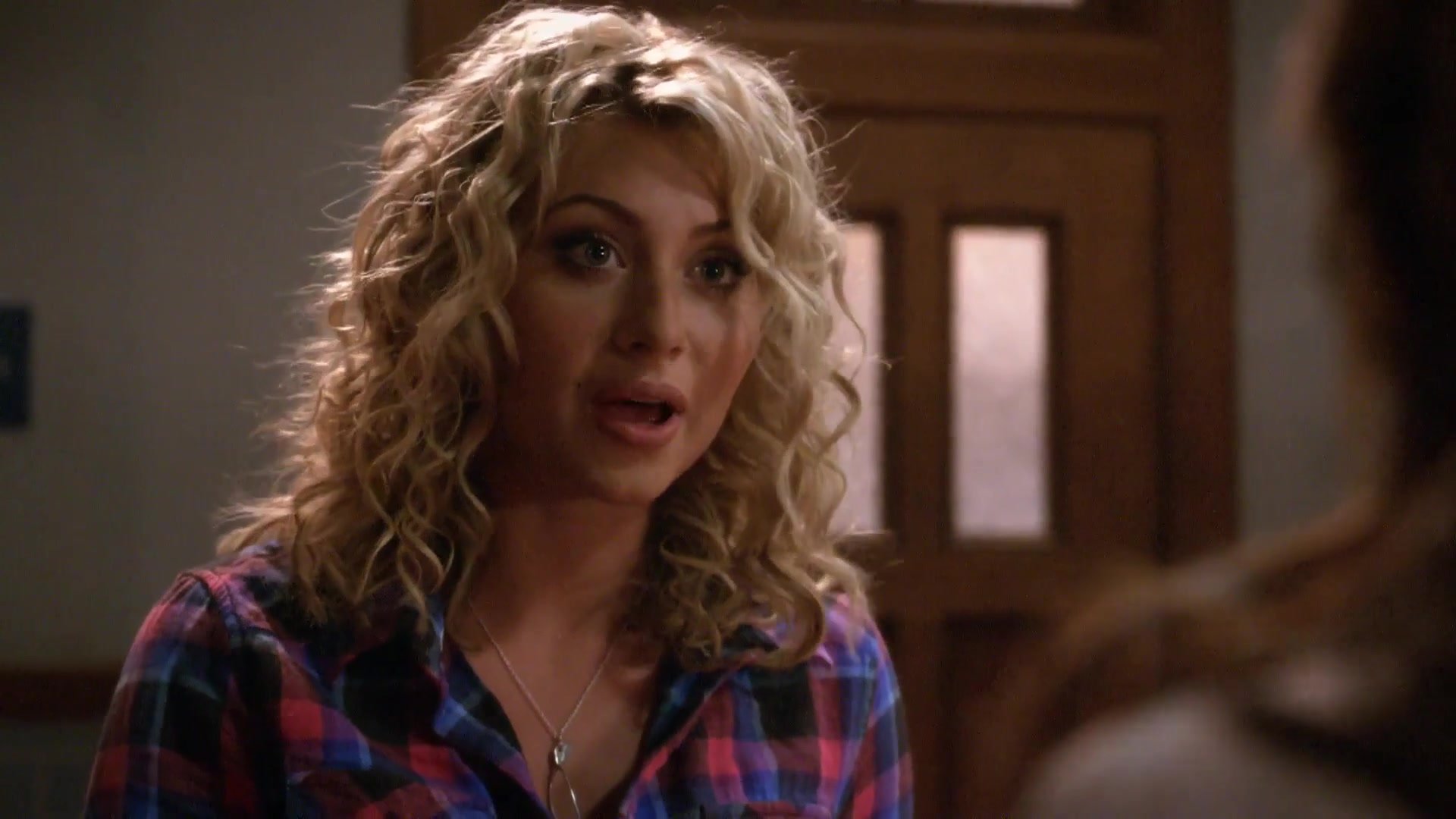 Hellcats-TheMatchGame-1x07-043.JPG