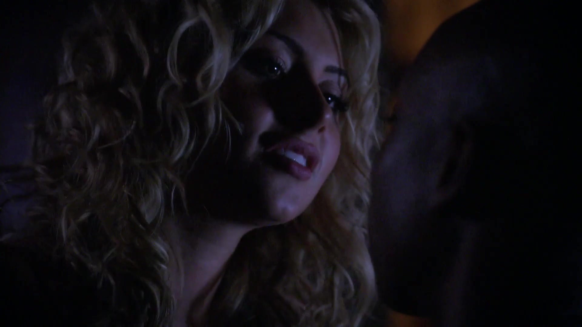 Hellcats-TheMatchGame-1x07-109.JPG