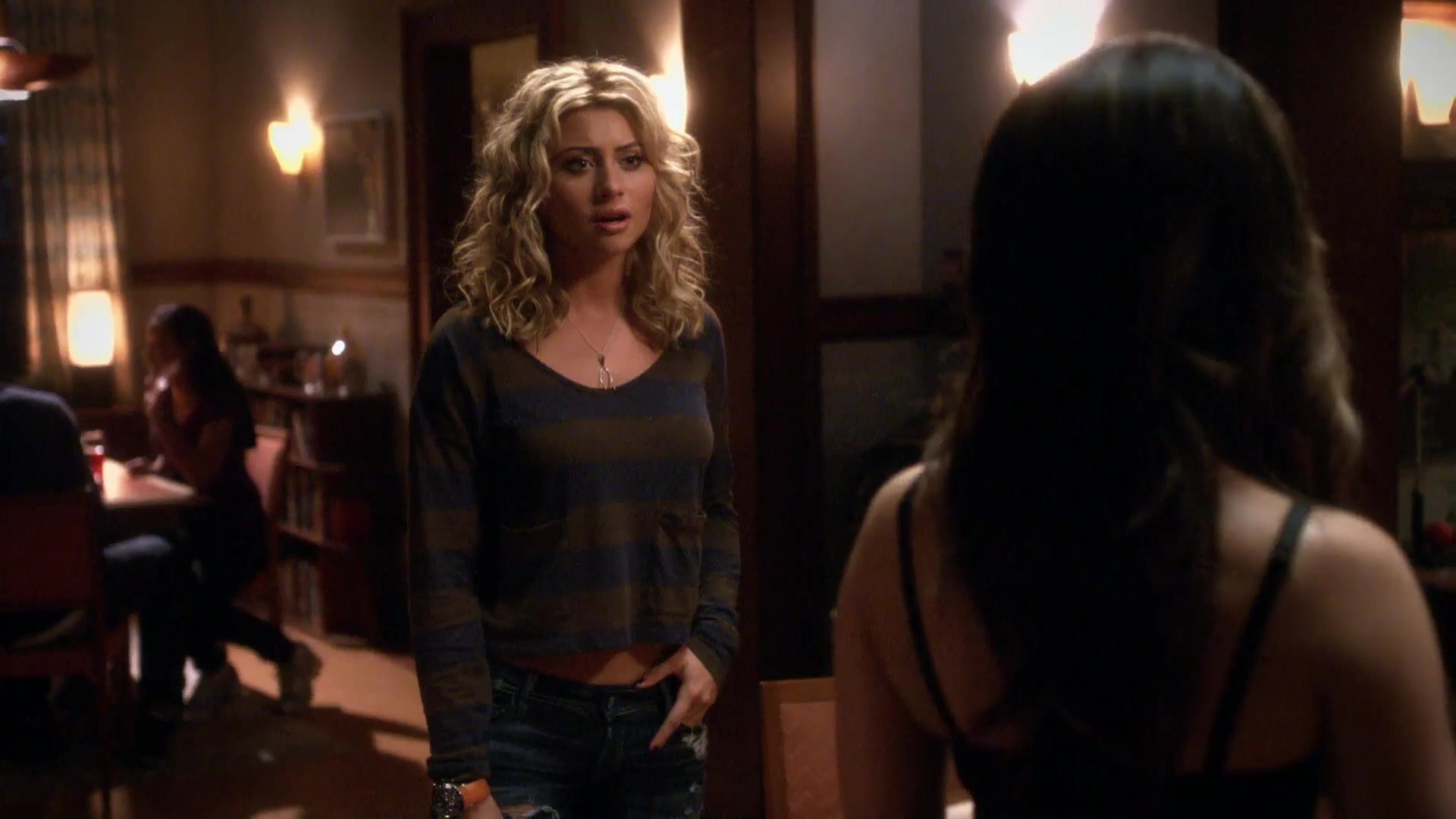Hellcats-TheMatchGame-1x07-210.JPG