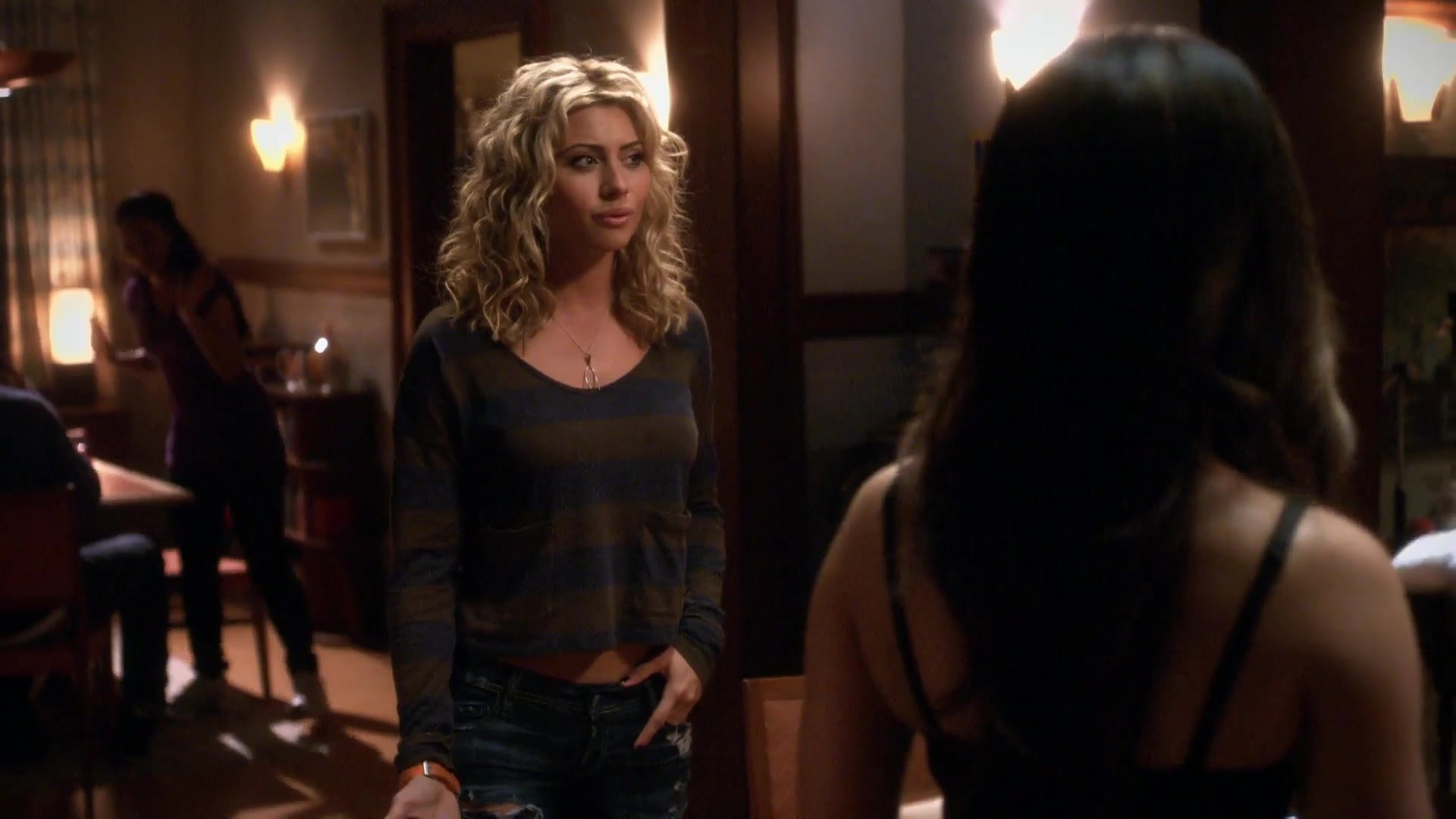 Hellcats-TheMatchGame-1x07-211.JPG