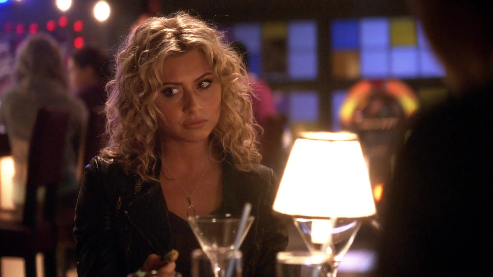 Hellcats-TheMatchGame-1x07-241.JPG