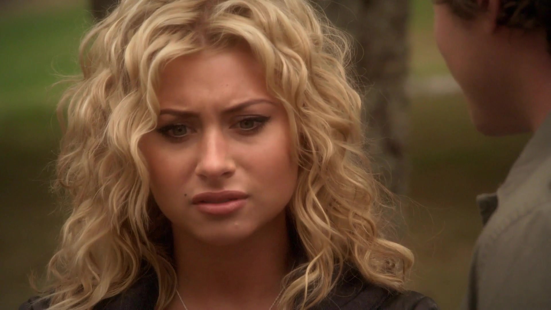 Hellcats-TheMatchGame-1x07-309.JPG