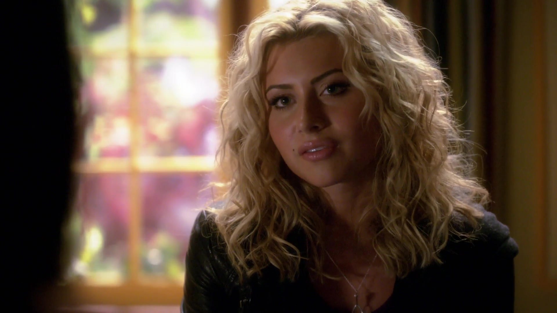 Hellcats-TheMatchGame-1x07-359.JPG