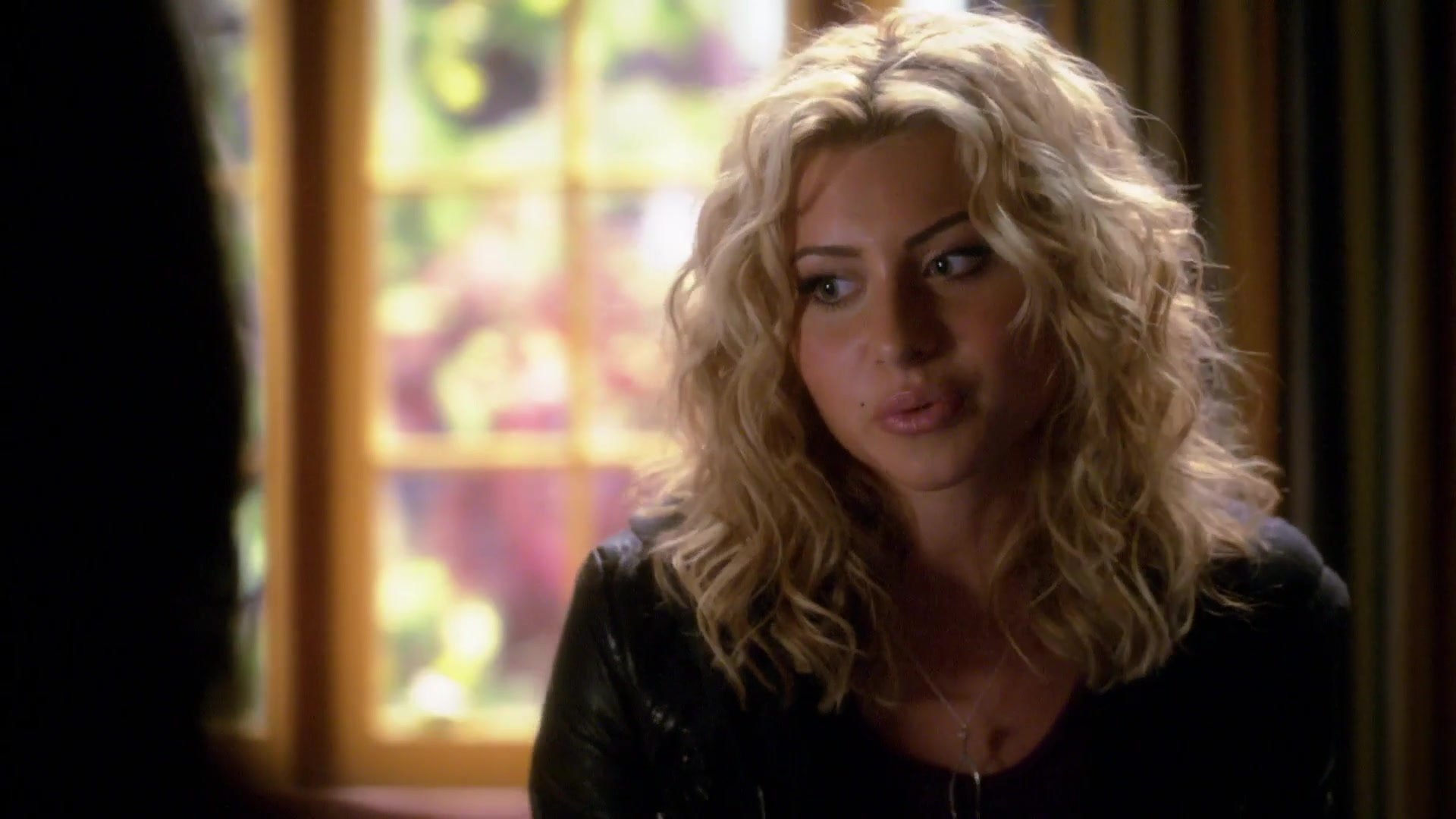 Hellcats-TheMatchGame-1x07-370.JPG