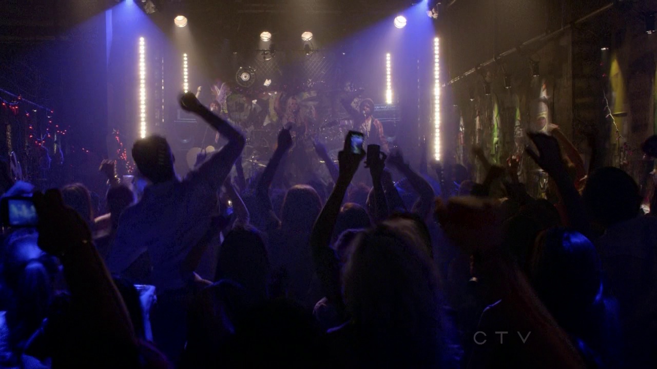 8x02_Keep_It_Real_0014.jpg