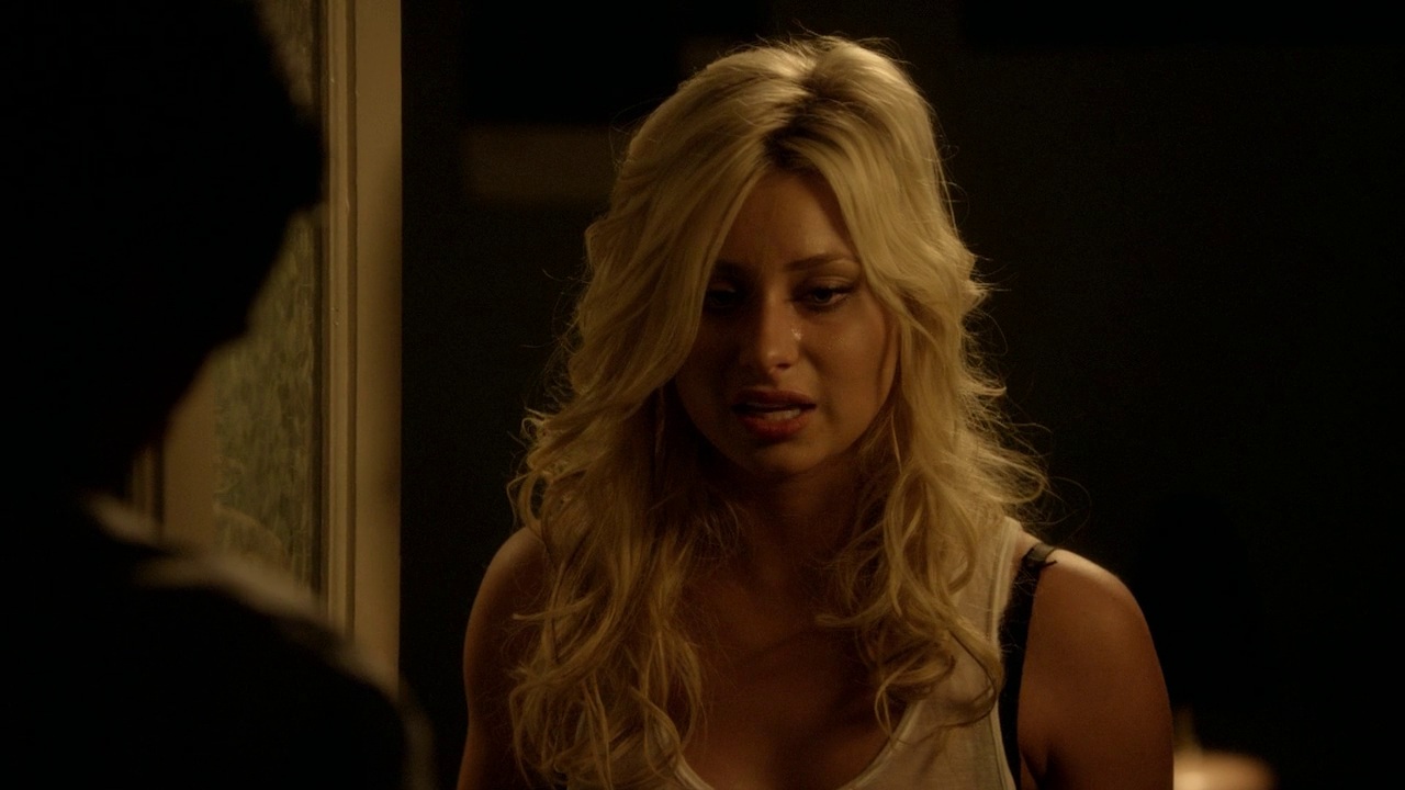 8x02_Keep_It_Real_0103.jpg