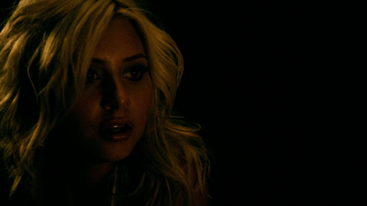 8x02_Keep_It_Real_0116.jpg