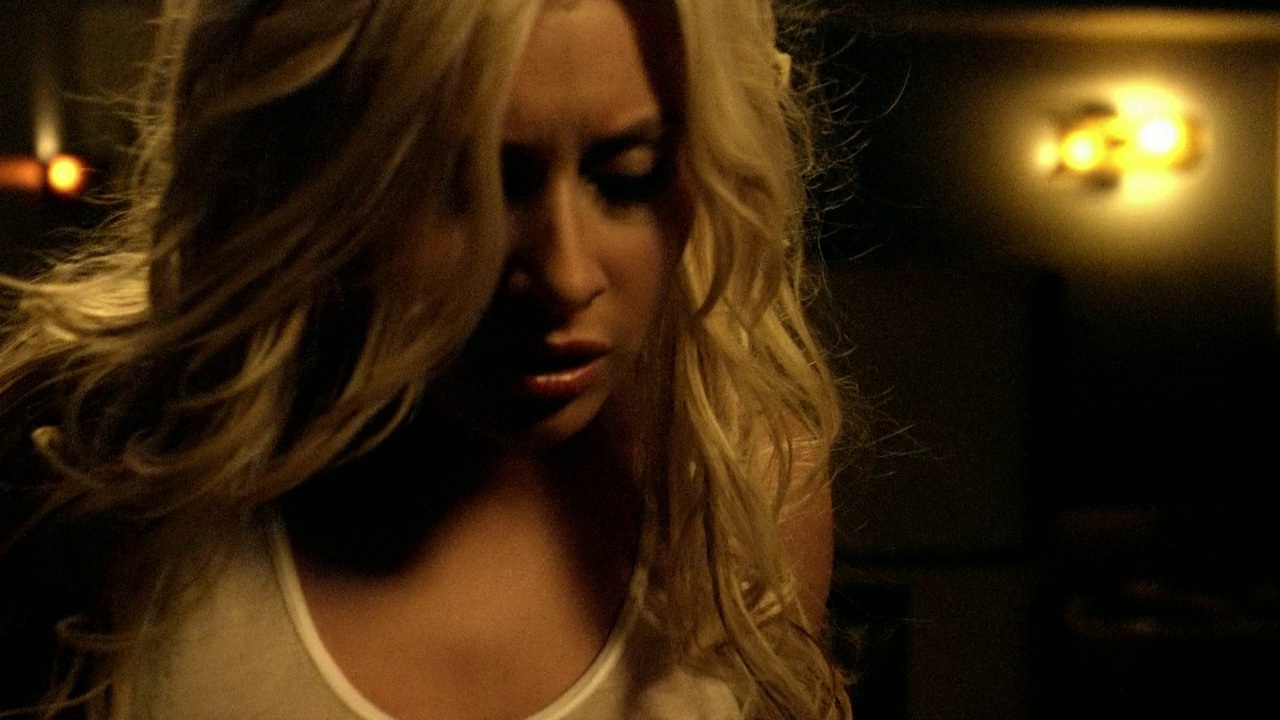 8x02_Keep_It_Real_0131.jpg