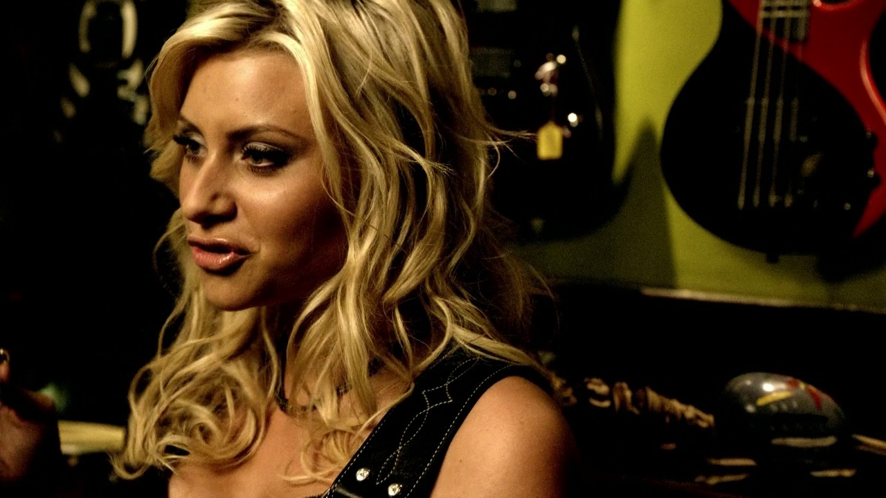 8x02_Keep_It_Real_0148.jpg