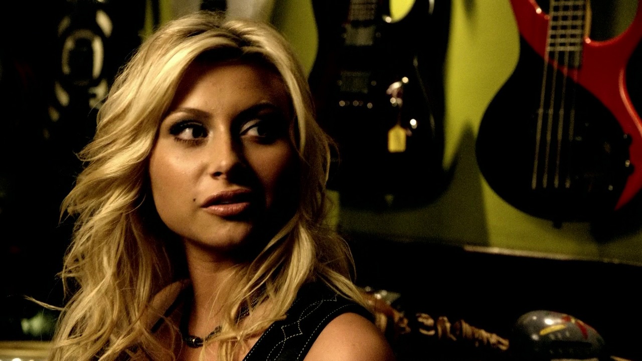 8x02_Keep_It_Real_0151.jpg